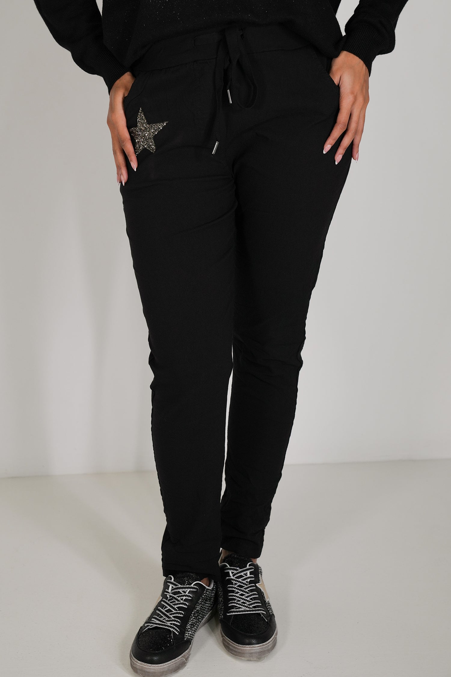 Black Star Jogger Pant