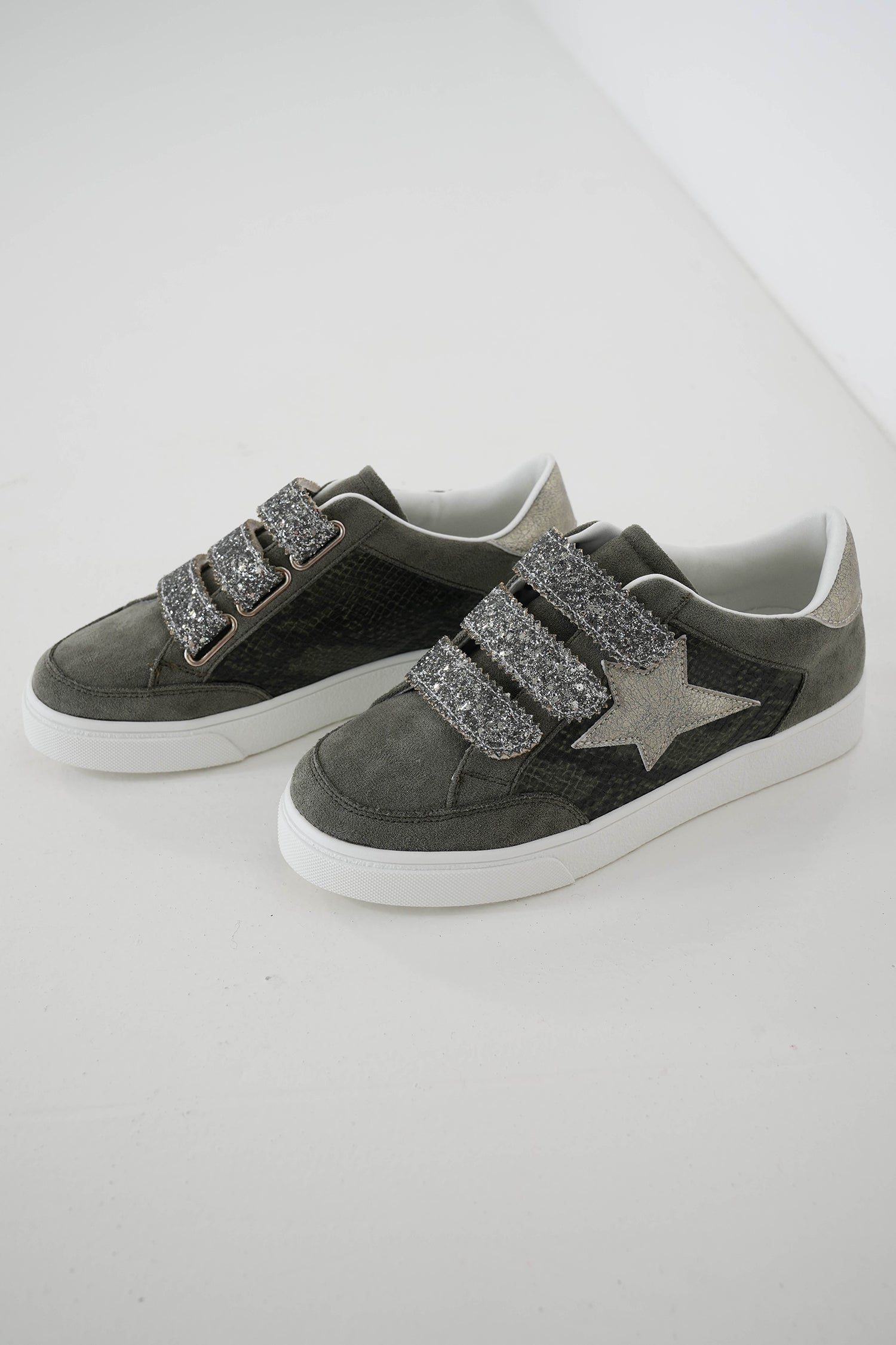 Olive Star Aaliya Sneaker